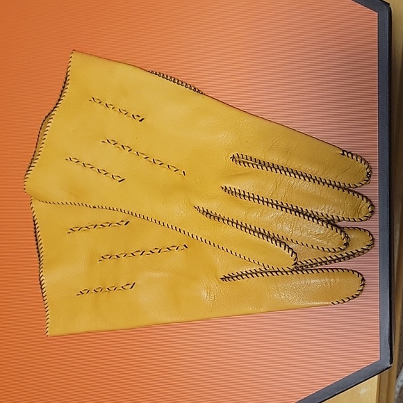 DEERSKIN GLOVES - Picture 1 of 3